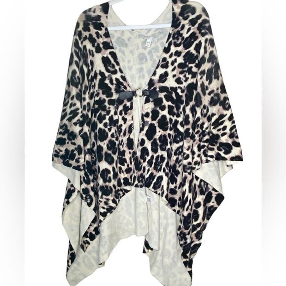 Dana Buchman Wm’s Sz Sm Med Leopard Toggle Edgy Draped Sweater Poncho - Picture 1 of 6